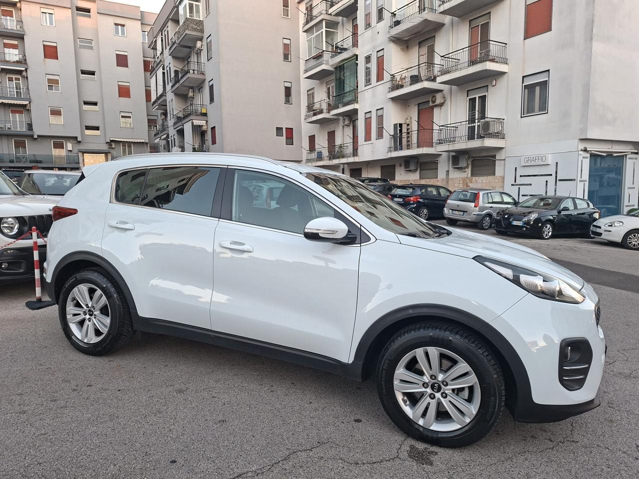 Kia Sportage 1.7 CRDI Cool * Navi * Garantita 12 Mesi