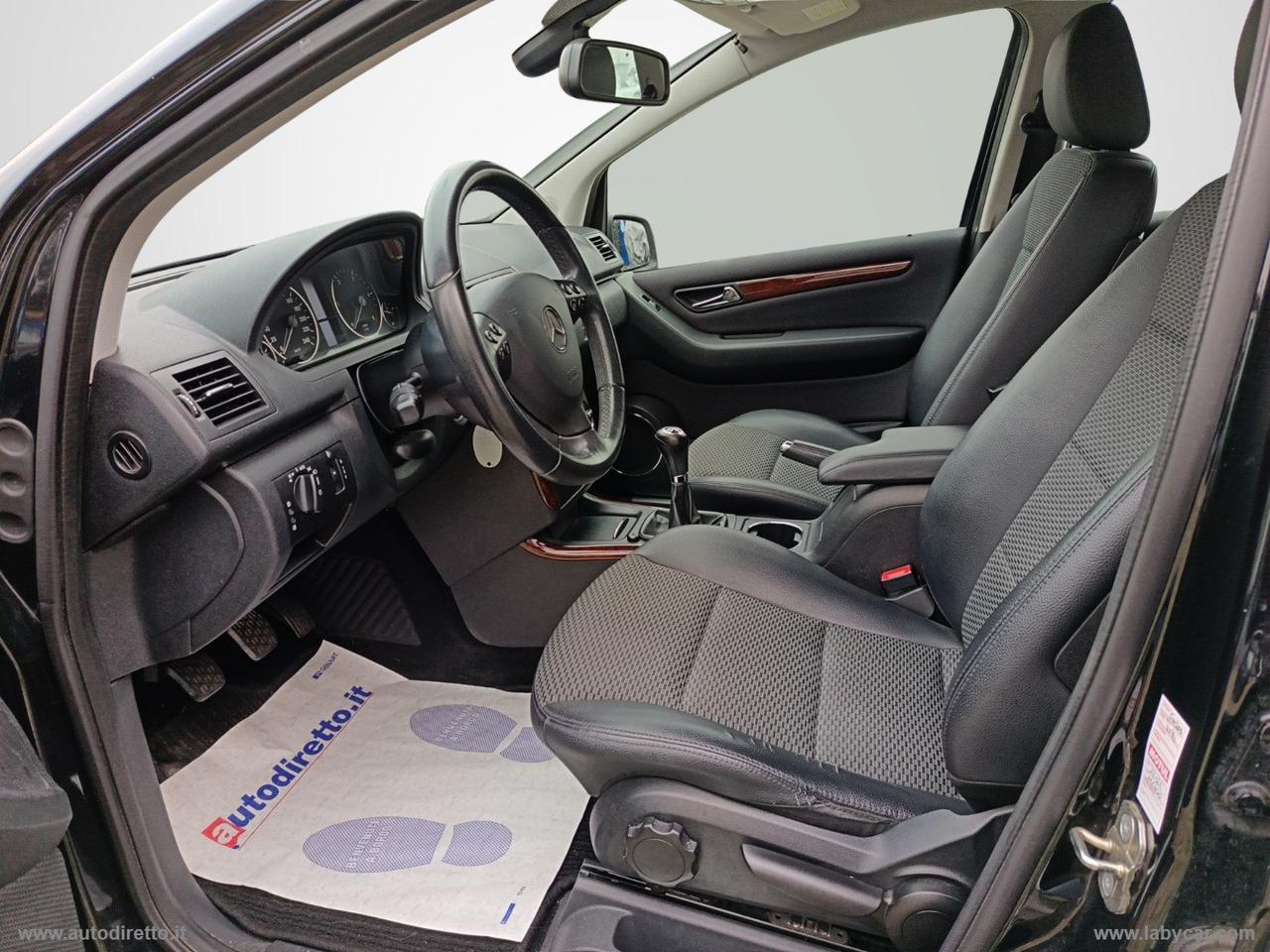 MERCEDES-BENZ A 180 CDI Elegance