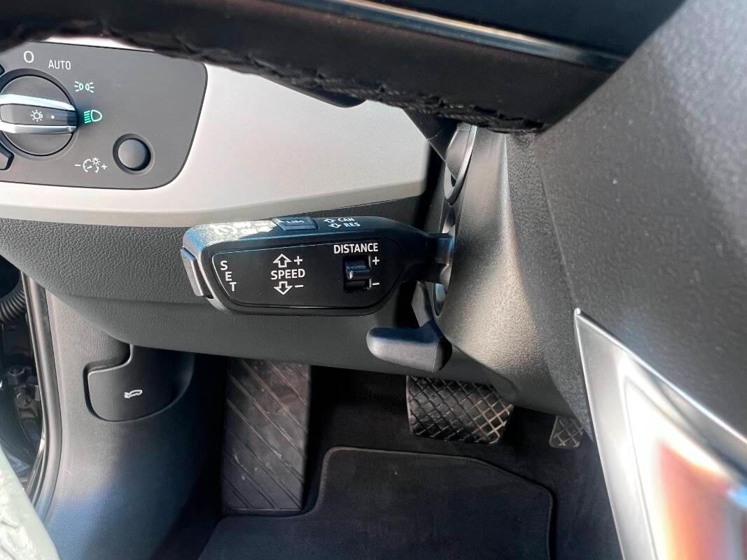 Audi A4 30 2.0 tdi mhev Business 136cv s-tronic