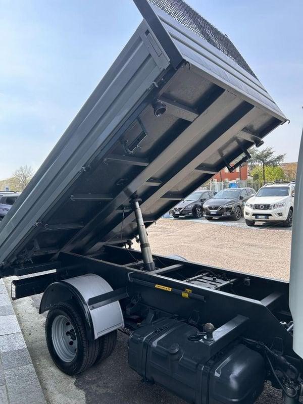 Nissan Cabstar NT 400 RIBALTABILE TRILATERALE PREZZO+IVA