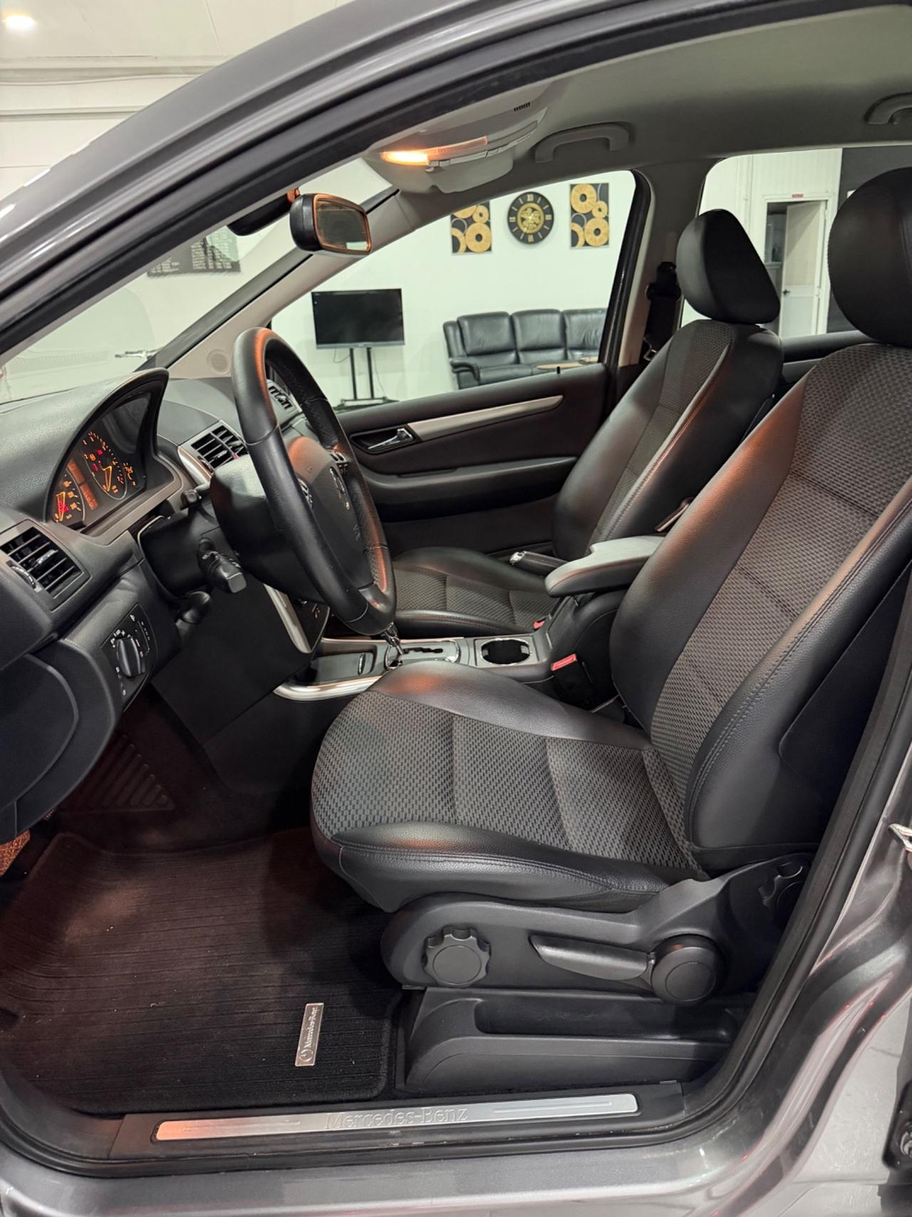 Mercedes-benz A 180 AUTOMATIC AVANTGARDE