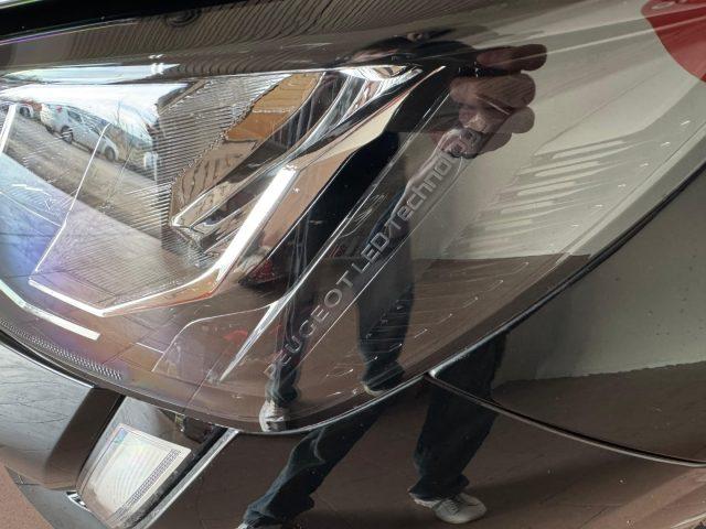 PEUGEOT 208 PureTech 100 Active Pack Unicoprop. LED Technology