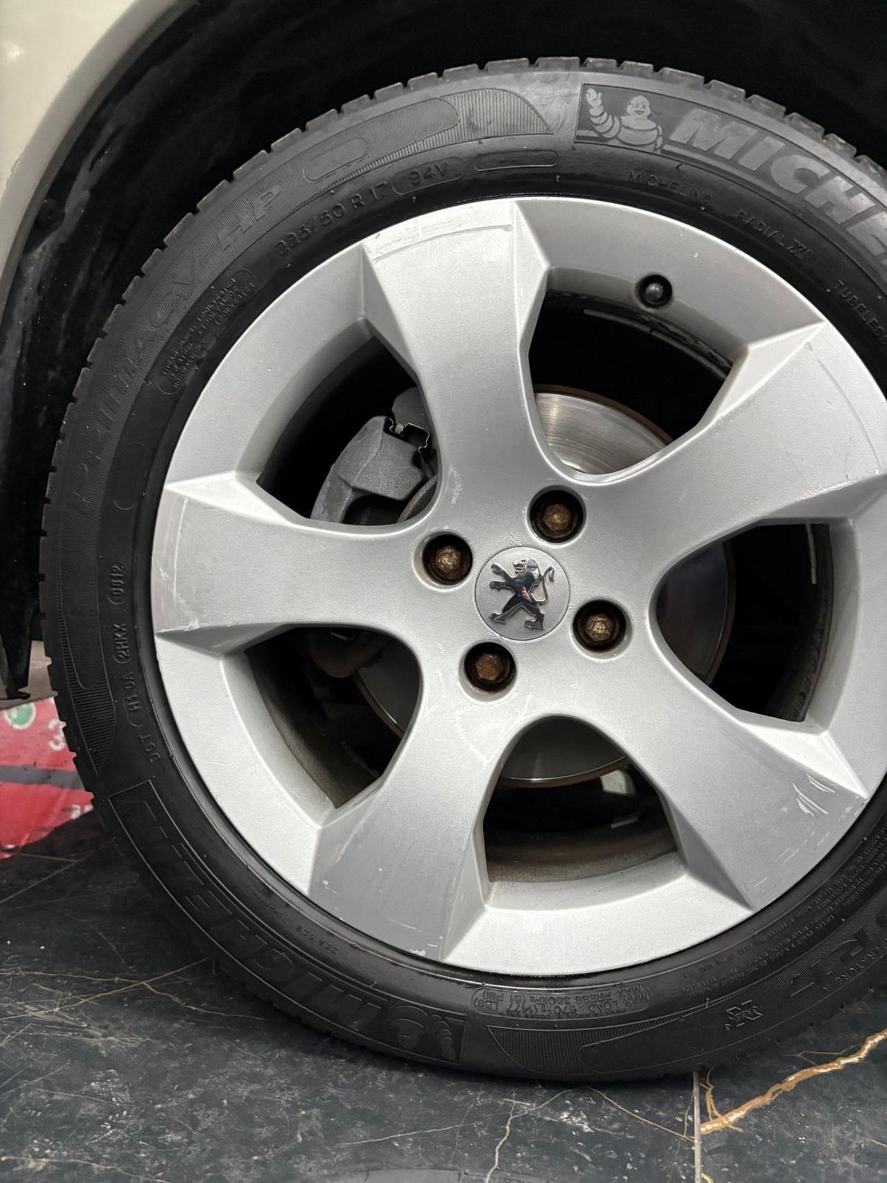 Peugeot 3008 1.6 HDi 112CV cambio robotizzato Premium