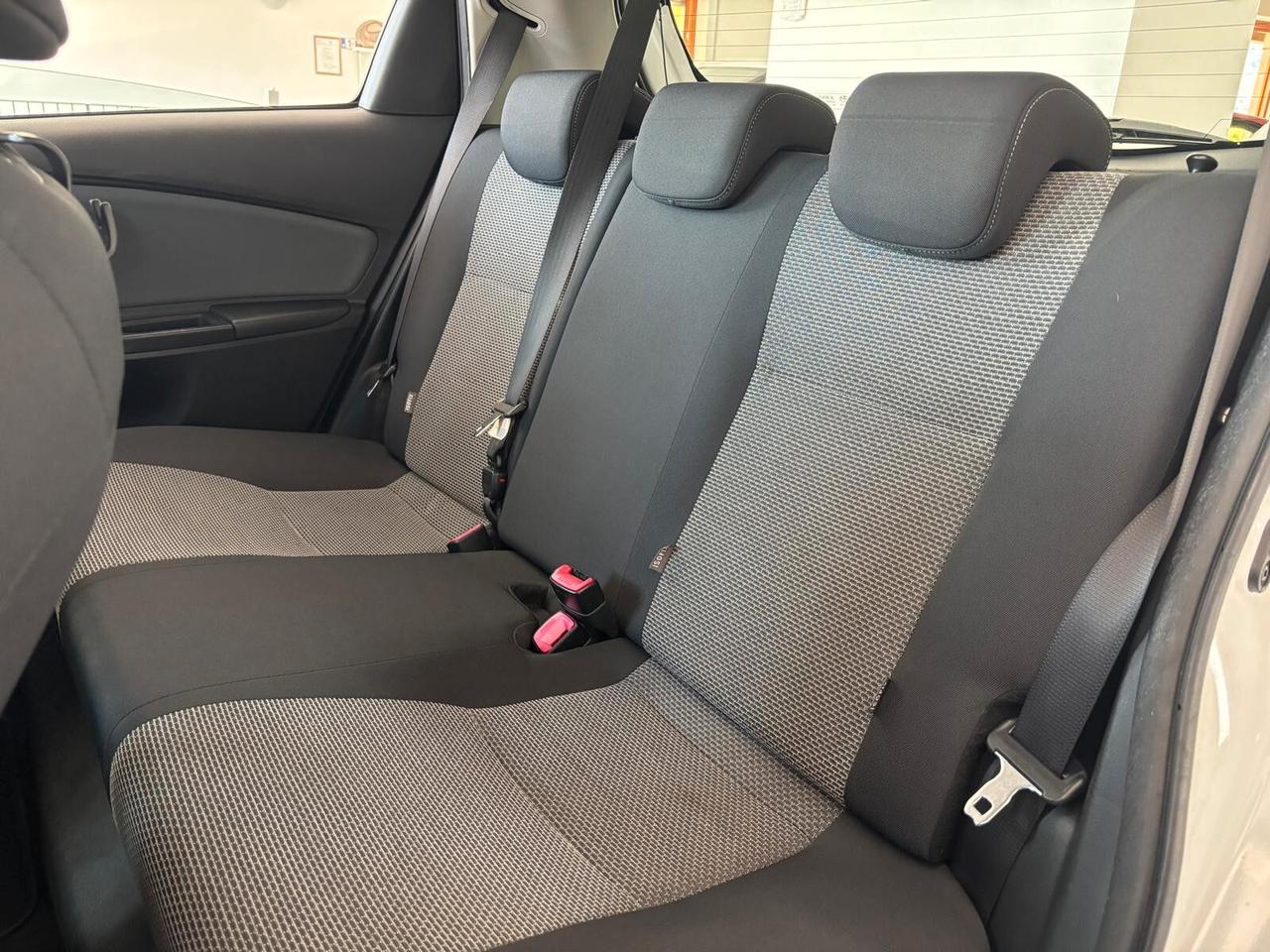 Toyota Yaris 1.5 ANNO 2016 73 CV CAMBIO AUTOMATICO OK NEOPATENTATI