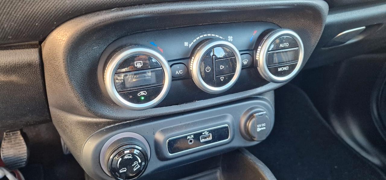 Fiat 500L 1.4 95 CV Cross