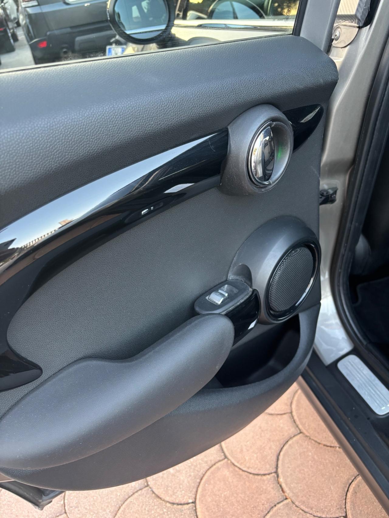 Mini 2.0 Cooper SD 170cv Business 5 porte 2018