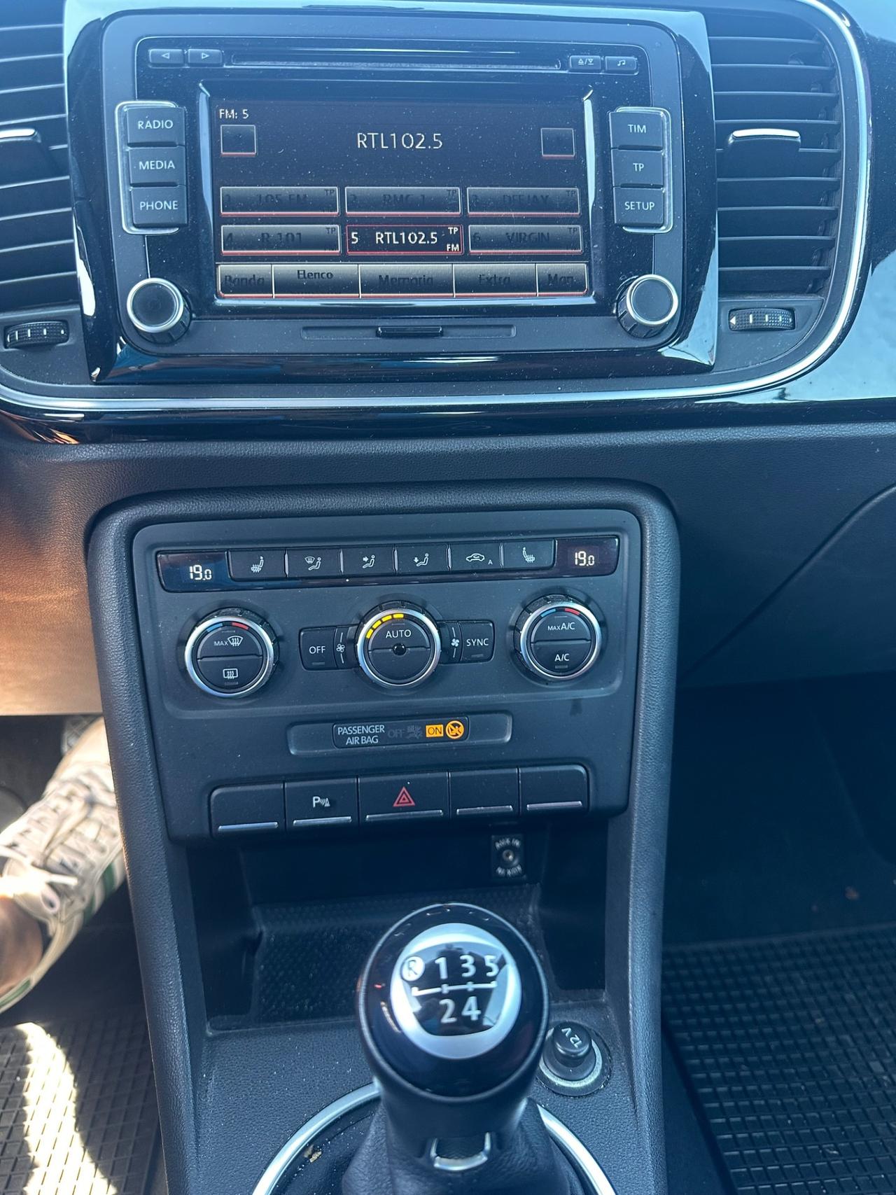Volkswagen Maggiolino Cabrio 1.6 TDI Design 50esimo anniversario