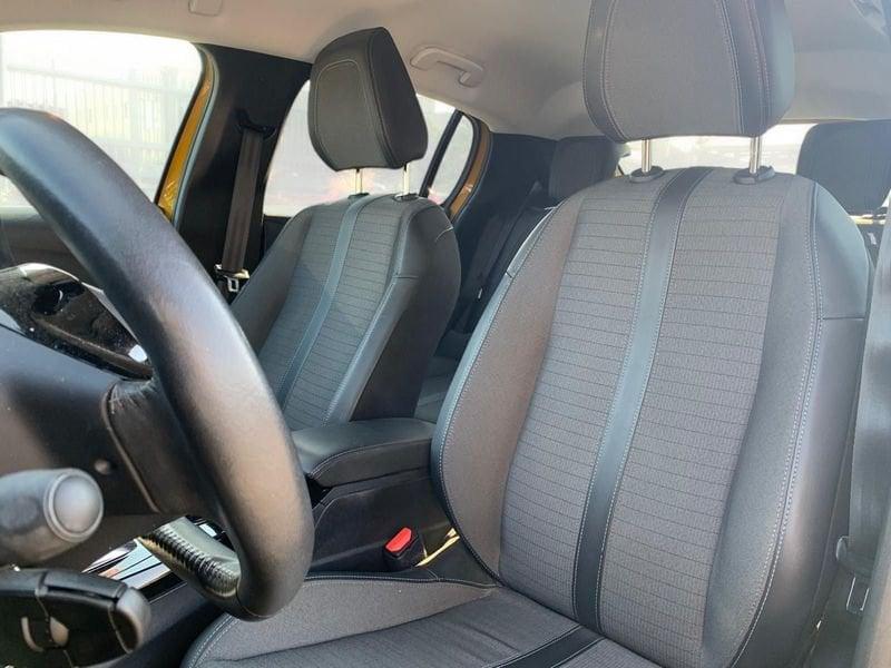 Peugeot e-208 Allure Pack e 136cv