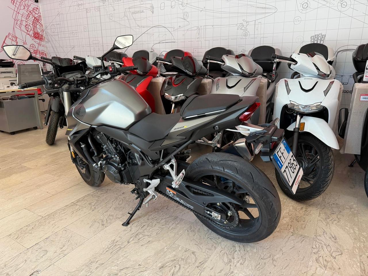 Honda Hornet 750