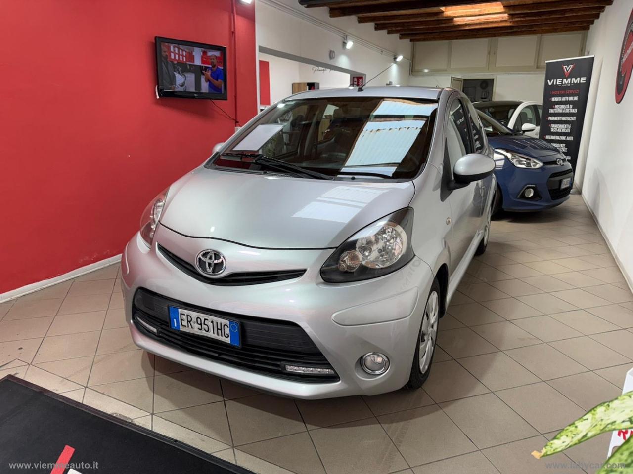 TOYOTA Aygo 1.0 12V VVT-i 5p. Lounge Connect