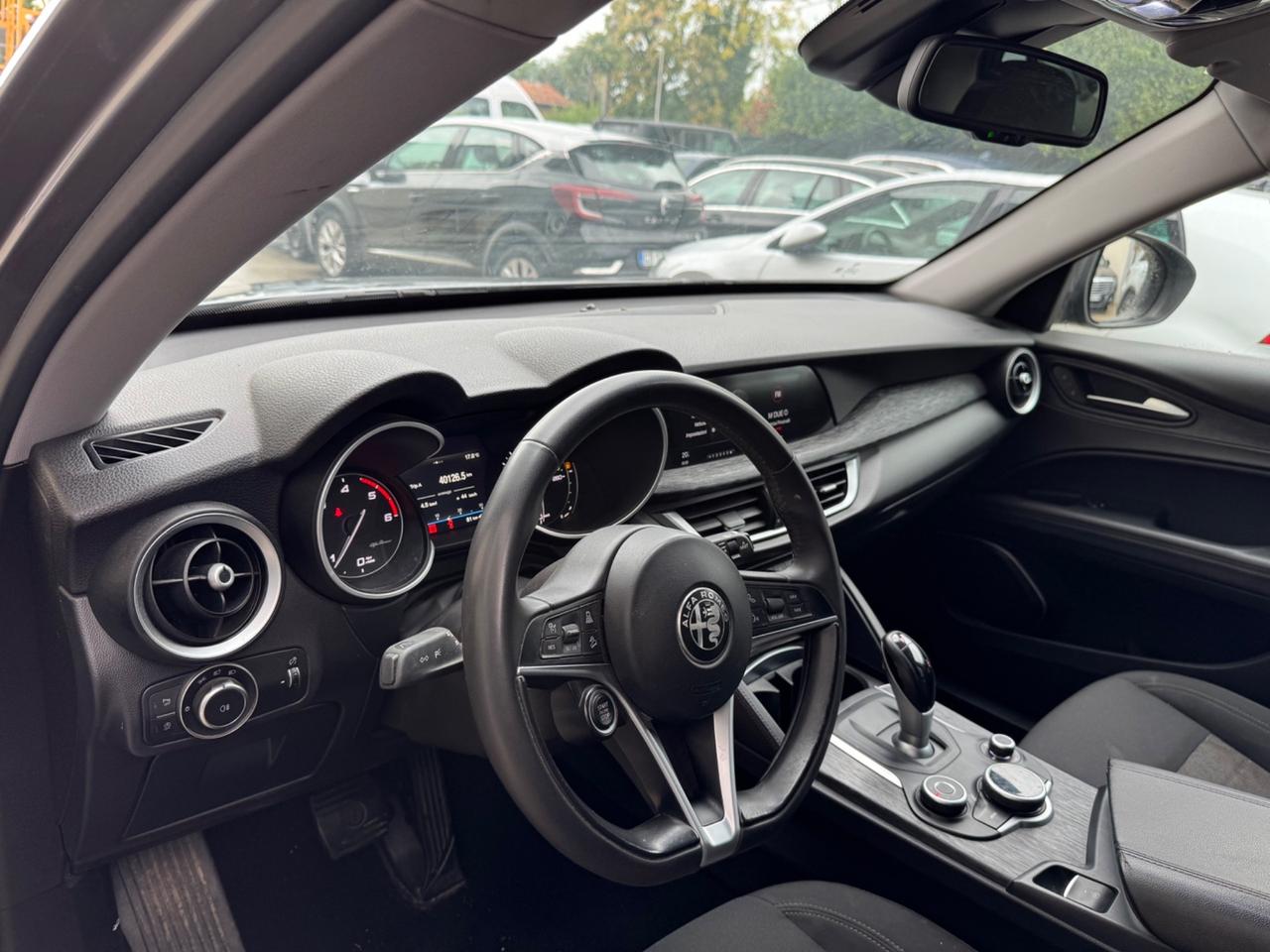 Alfa Romeo Stelvio 2.2 Turbodiesel 160 CV AT8 RWD Business