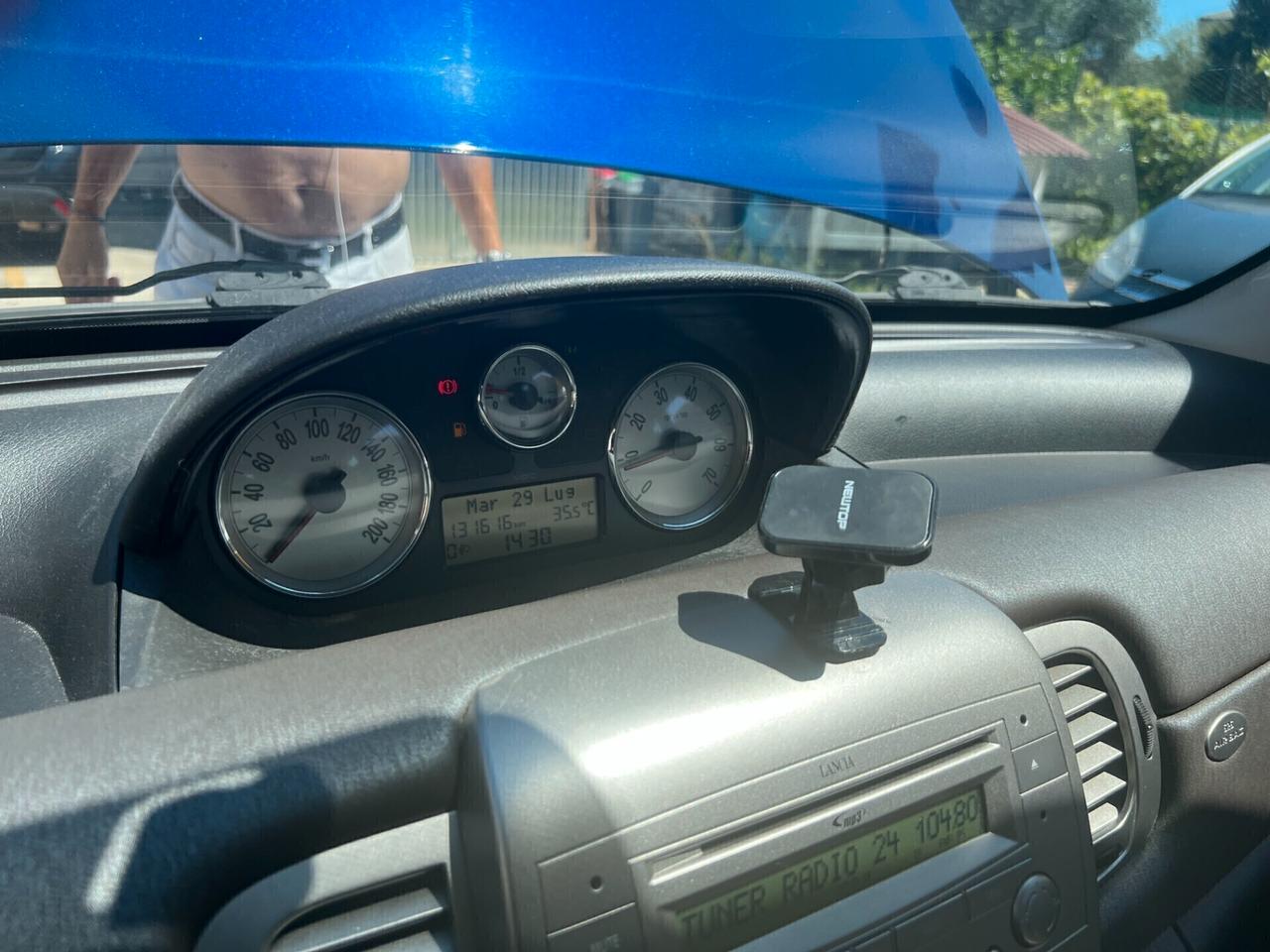 Lancia Ypsilon 1.2 Modamilano