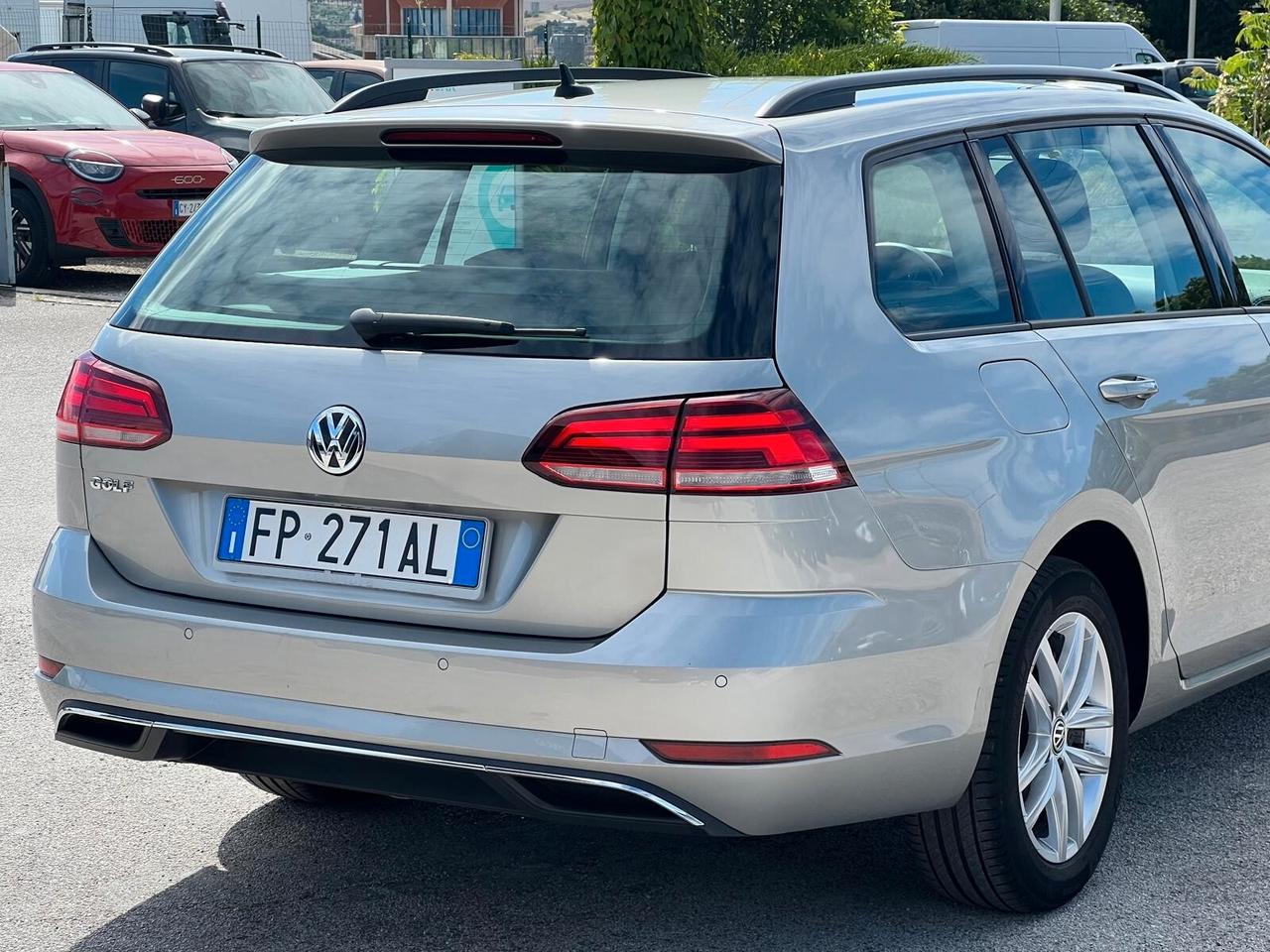 Volkswagen Golf Variant 1.6 TDI 115 CV DSG Executive BlueMotion Tech.