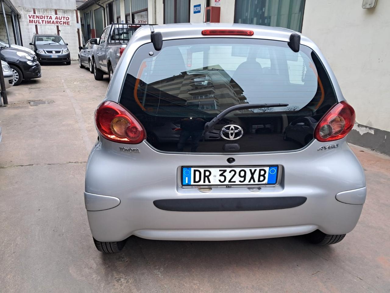 Toyota Aygo 1.4 turbodiesel 5 porte Sol