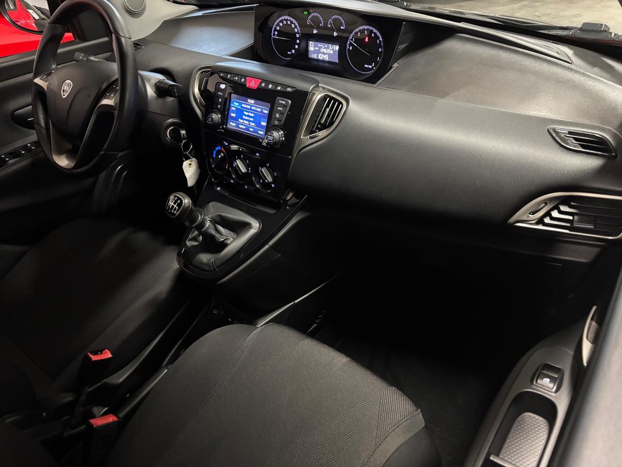 Lancia Ypsilon 1.0 | HYBRID GOLD | OK NEOPATENTATI