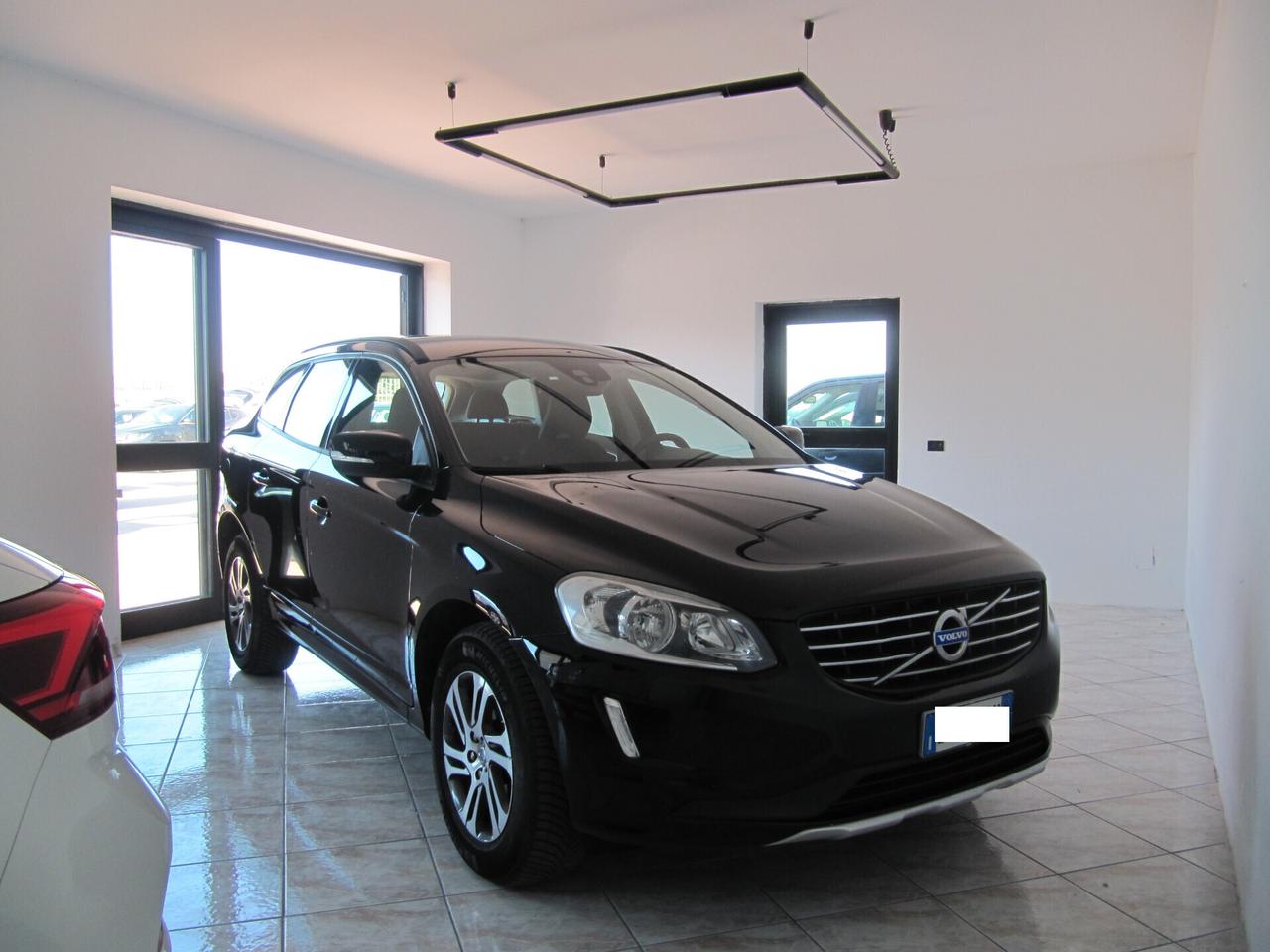 Volvo XC 60 D3 R-design Momentum