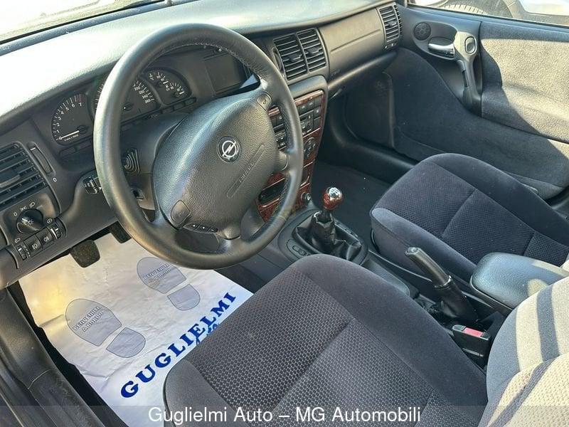 Opel Vectra Vectra 2.0i 16V cat 5 porte CD 100