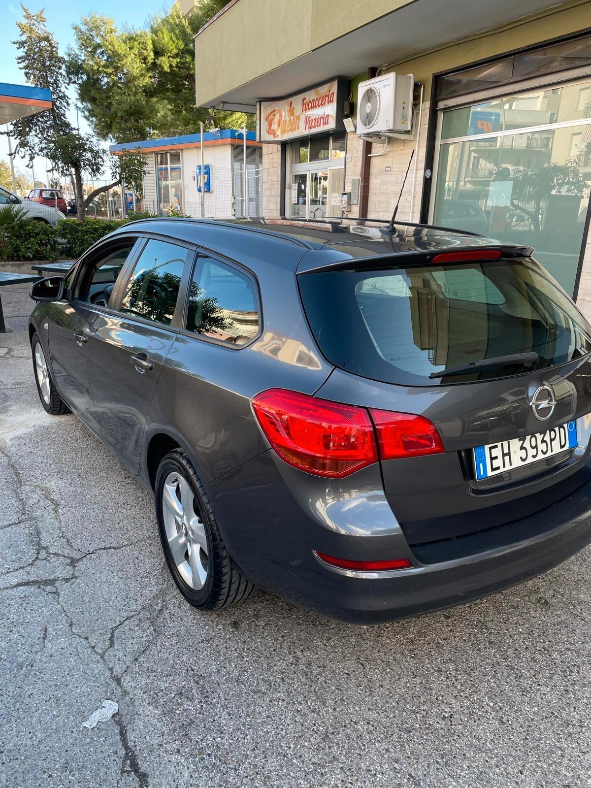 Opel Astra 1.7 CDTI 110CV Sports Tourer Cosmo