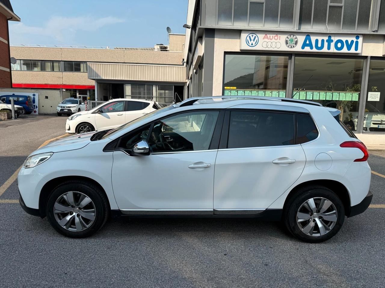 Peugeot 2008 PureTech 82 Allure ***NAVIGATORE*OK NEOPATENTATI***