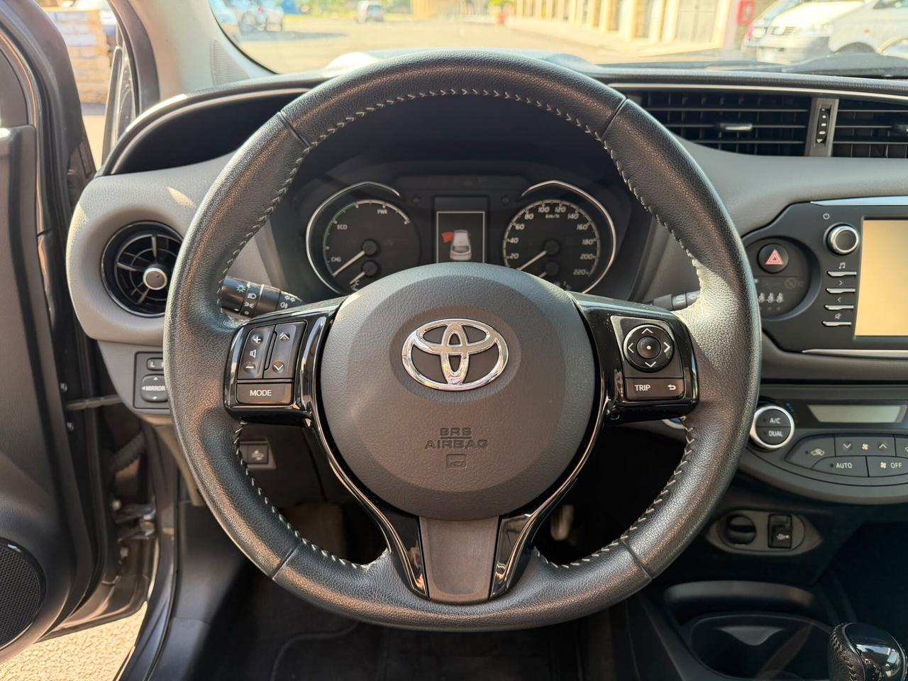 Toyota Yaris 1.5 Hybrid 5 porte Active
