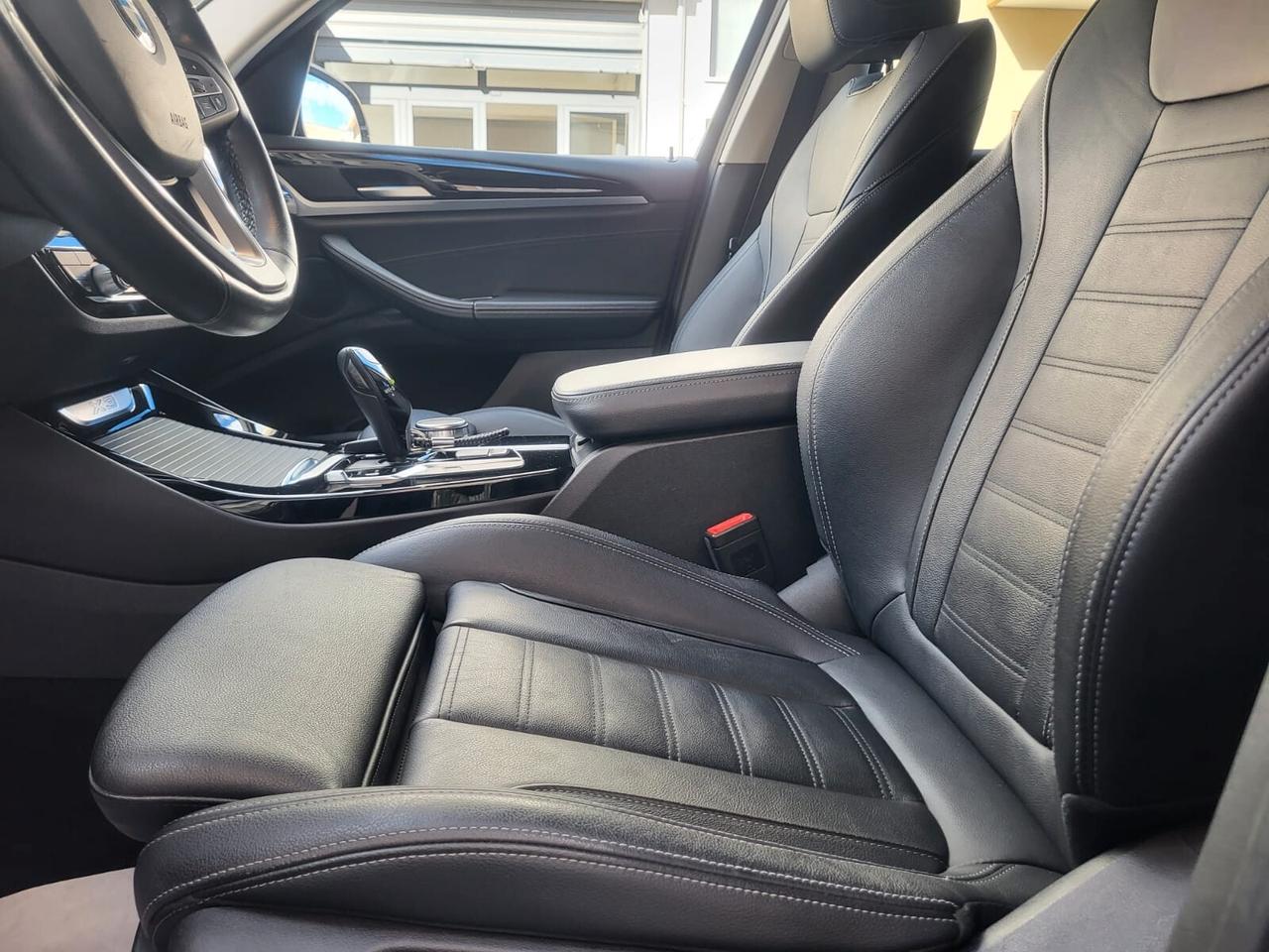 Bmw X3 X-Drive2.0 D XLine 190 CV+Luci Ambiente+Full Led+Navy Plus...