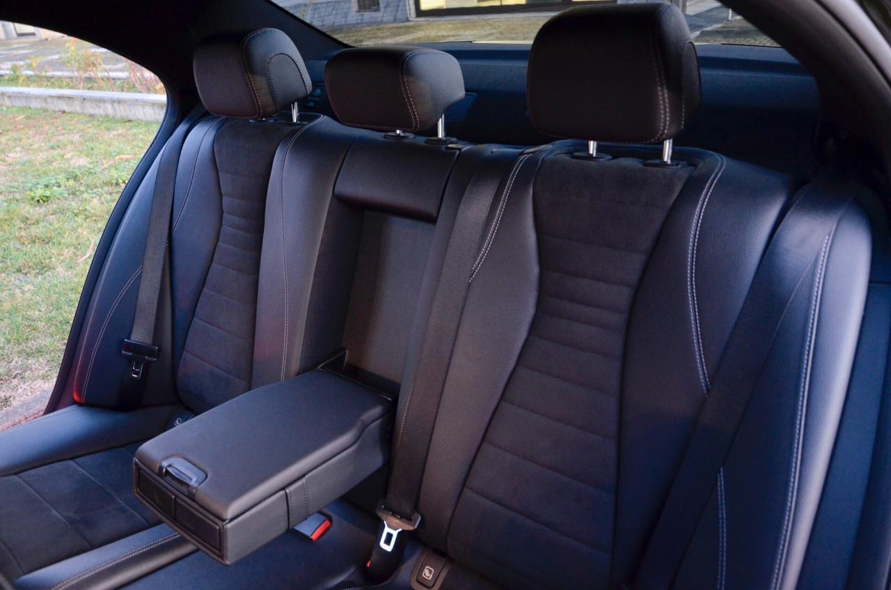 MERCEDES-BENZ E220d PREMIUM AMG 194cv AUTO, SERVICE UFF MERCEDES, UFF ITALIANA, EURO 6C, TOTAL BLACK, FARI FULL LED, RETROCAMERA, PERMUTE