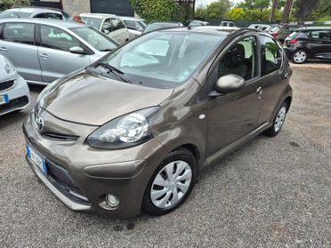 Toyota Aygo 1.0 12V VVT-i 3 porte Orange Connect MMT