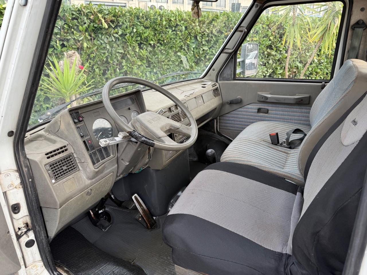 Iveco Daily 35-8 2.5 D RIBALTABILE TRILATERALE