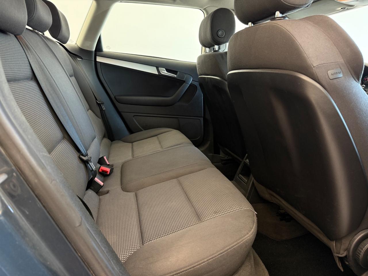 Audi A3 Sportback 1.6 TDI 105cv Attraction ok neopatentati