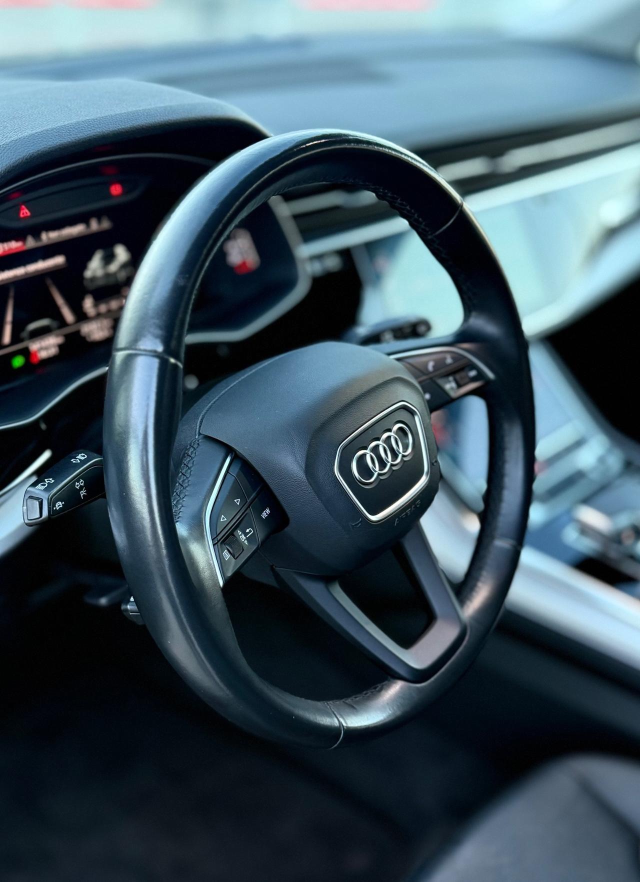 Audi Q7 50 TDI quattro tiptronic Business