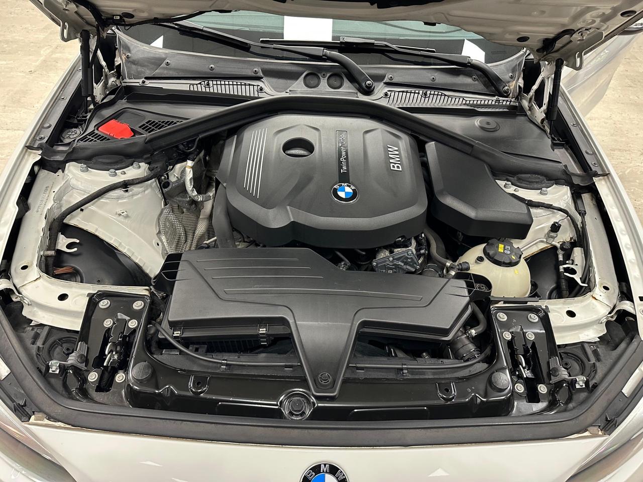 Bmw 116 116i 5p. Urban
