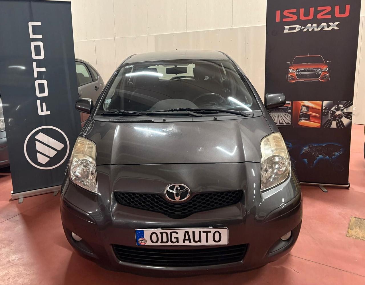 TOYOTA YARIS serie 3 Benzina 1.3 CV 101 EURO 5B Km 87.105 X NEOPATENTATI garanzia 12 mesi