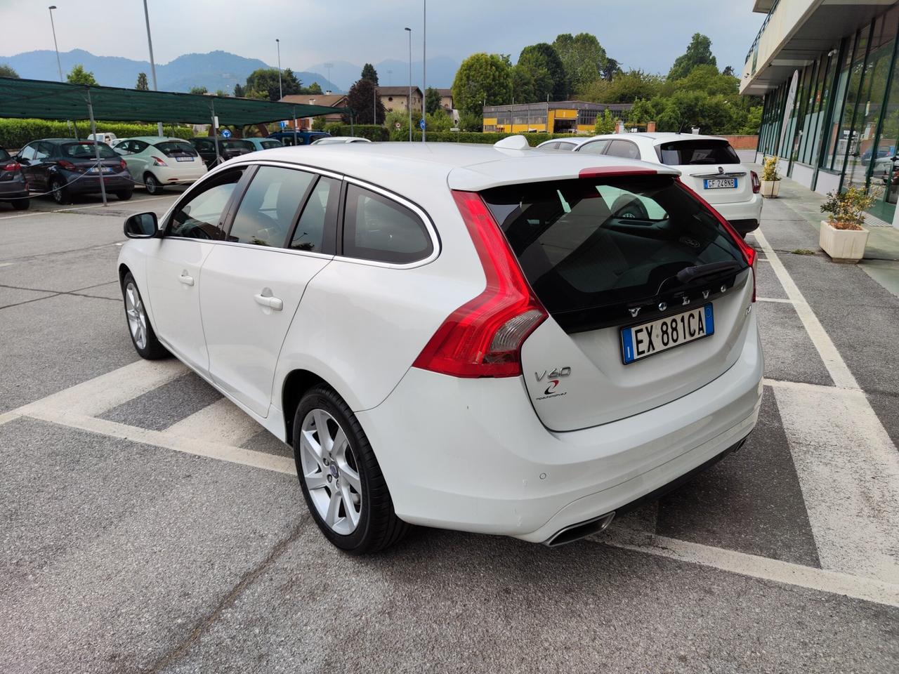 Volvo V60 D4 Geartronic Momentum