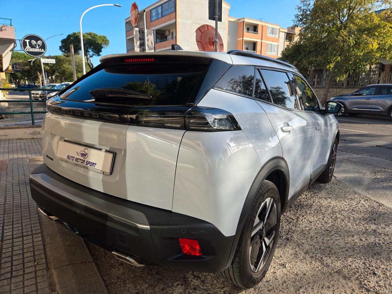 Peugeot 2008 PureTech 1.2 130 cv automatica