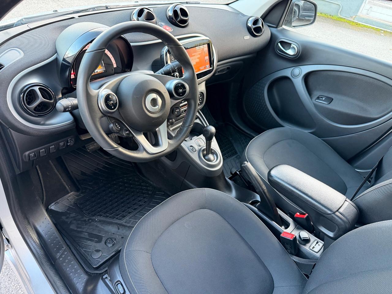 Smart ForFour 70 1.0 twinamic Passion 2019 NAVI