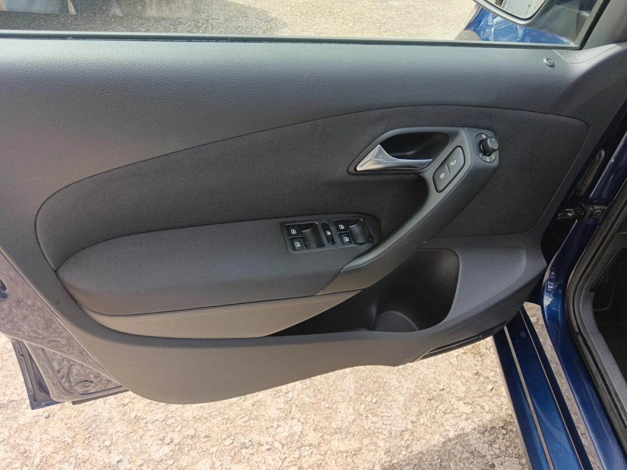 Volkswagen Polo 1.2 TDIComfortline - 2013