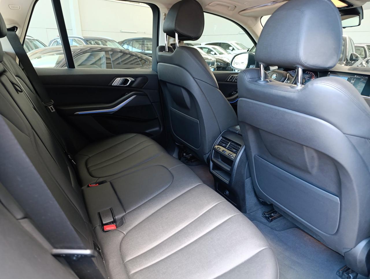 BMW X5 xdrive40d mhev 48V Business auto
