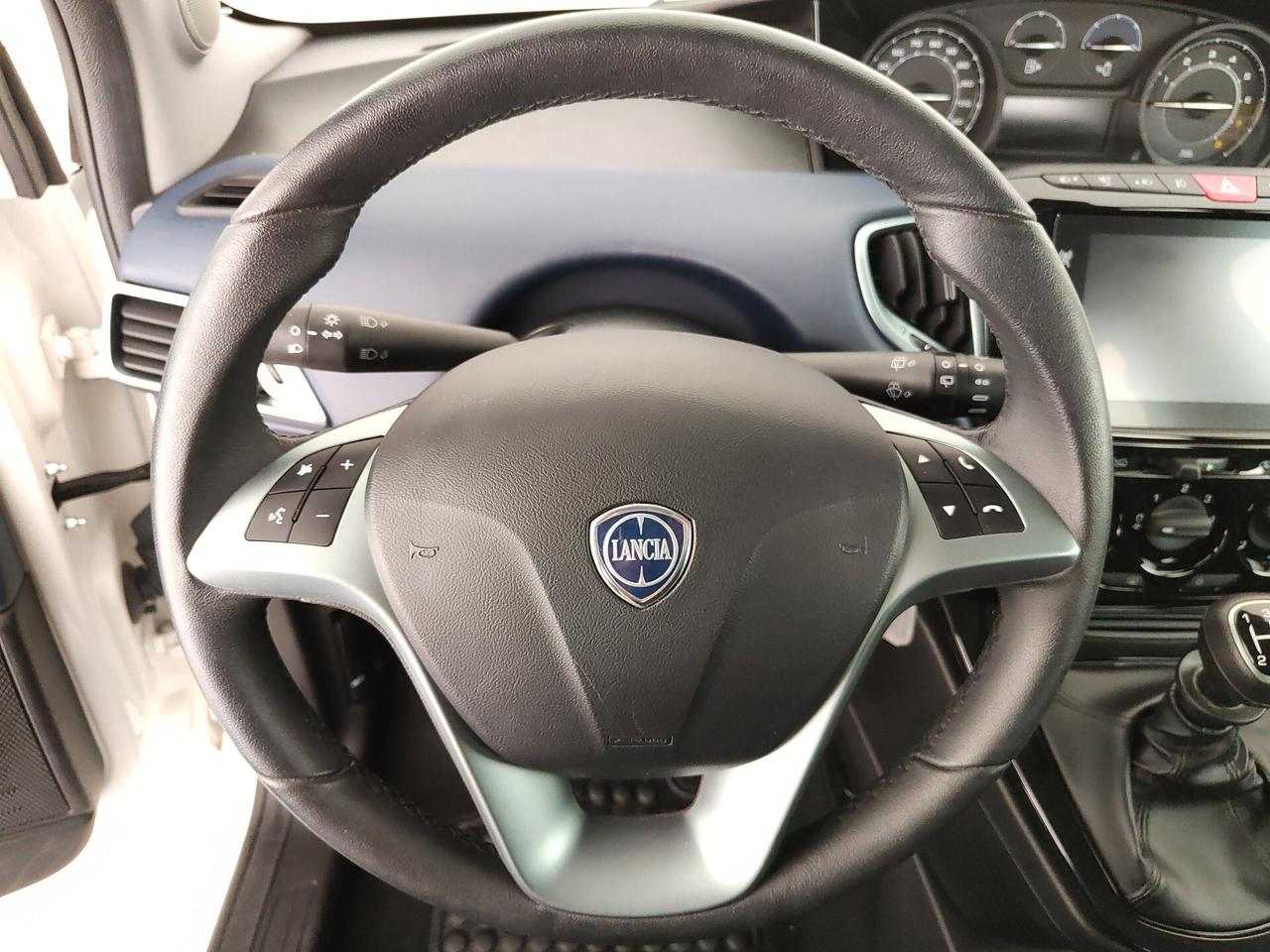 Lancia Ypsilon 1.0 FireFly 5 porte S&S Hybrid Platino