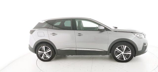 PEUGEOT 3008 Hybrid 225 e-EAT8 Allure