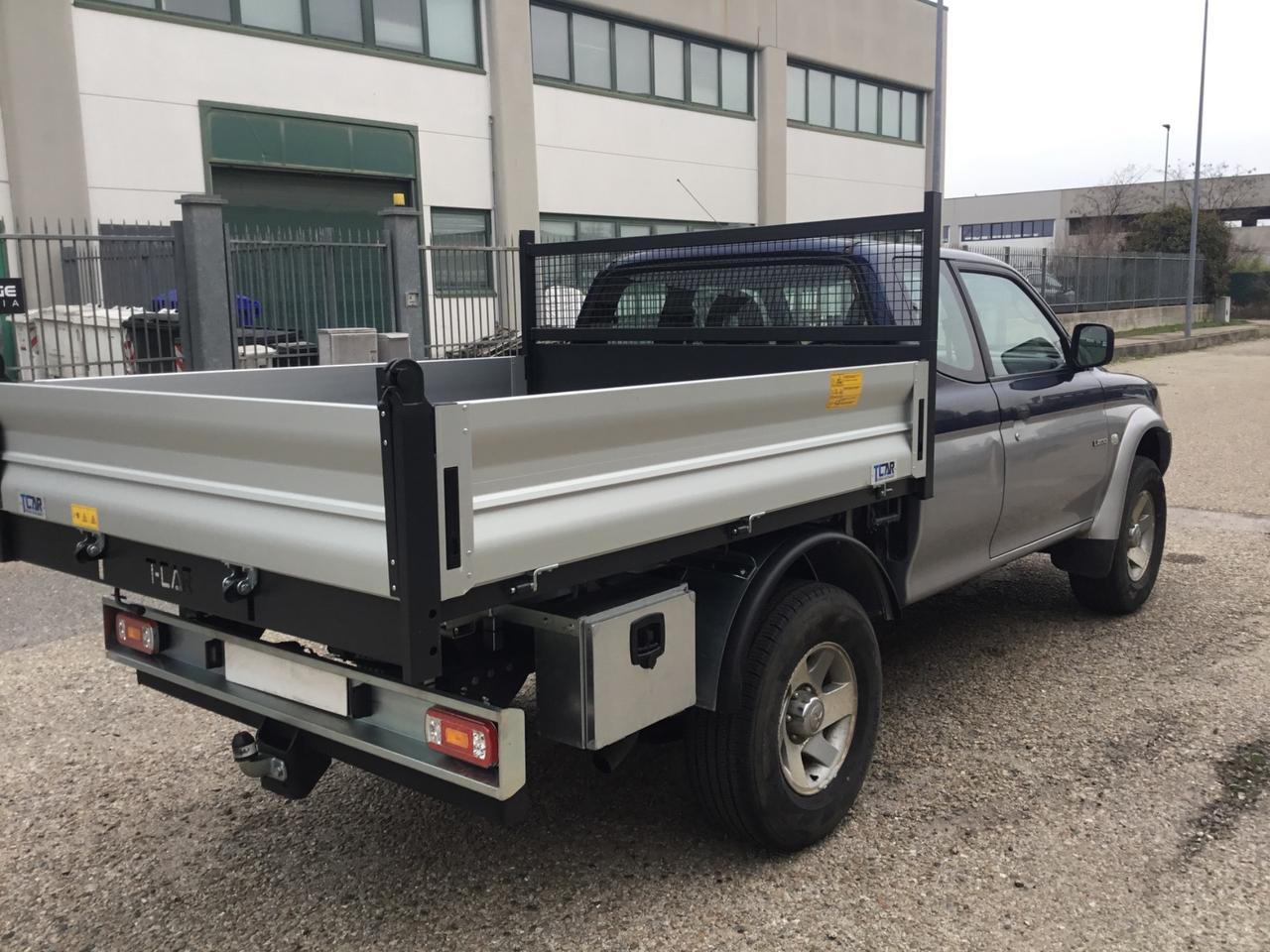 Mitsubishi L200 2.5 TDI 4WD Club cab cassone ribaltabile