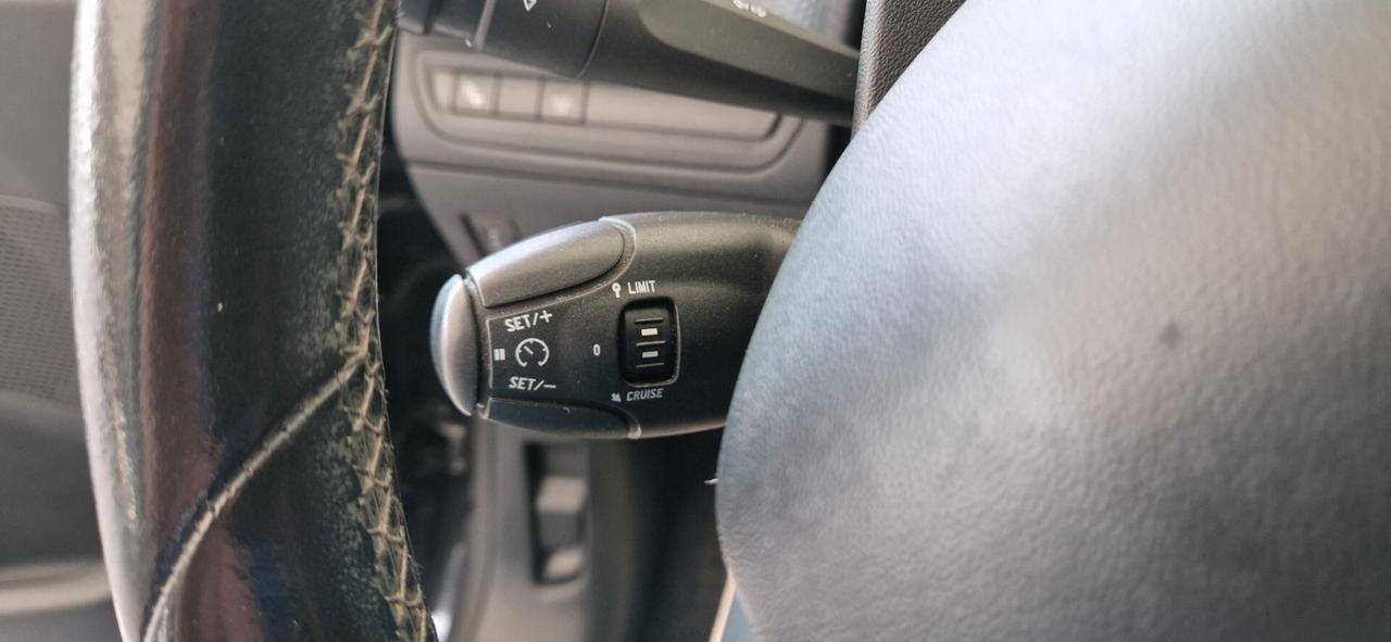 Peugeot 2008 BlueHDi 120cv Allure
