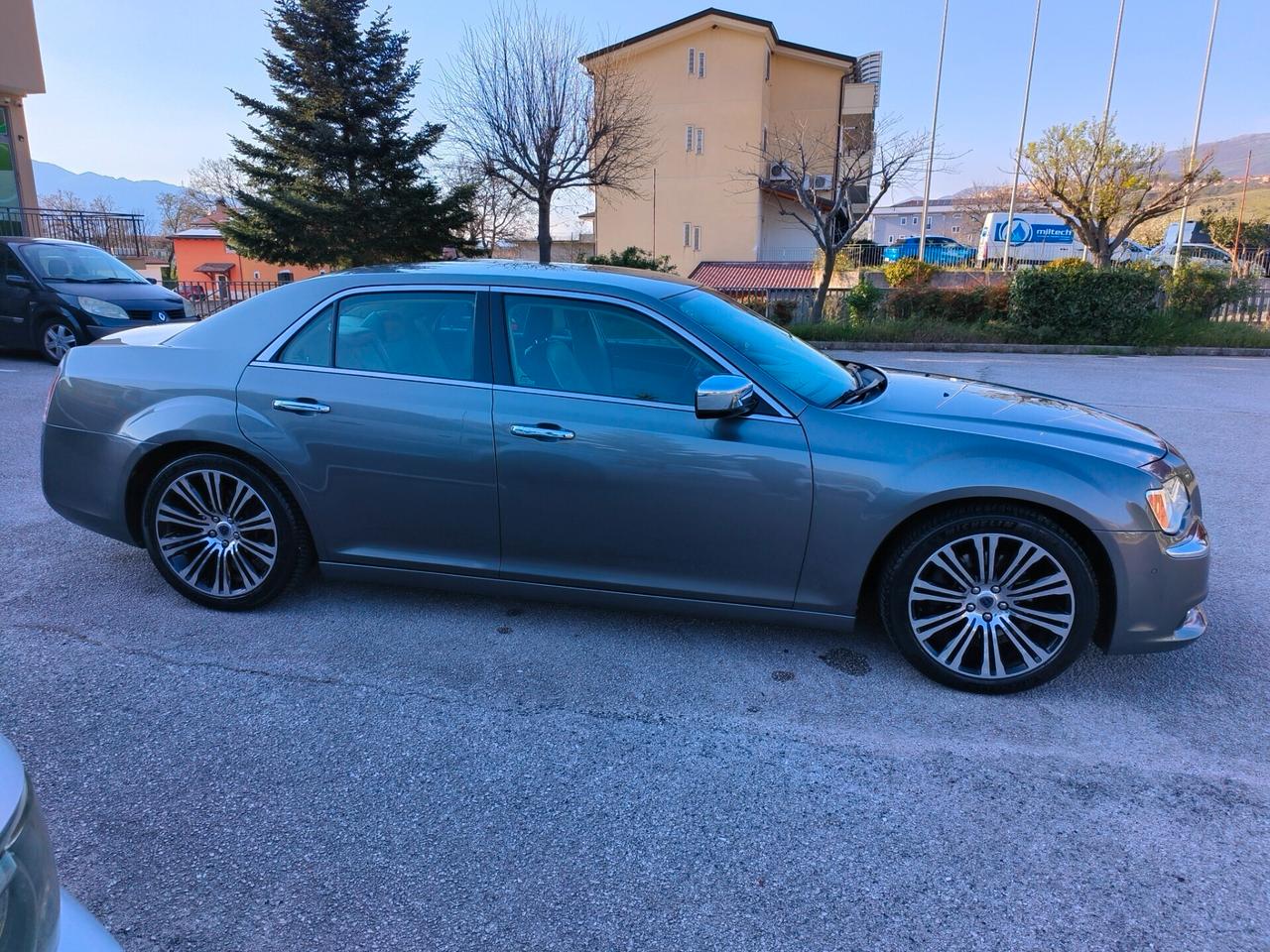 Lancia Thema 3.0 V6 Multijet II 239 CV Platinum