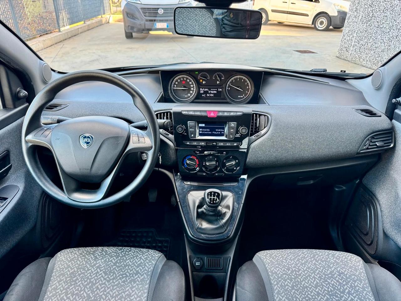 Ypsilon 1.0 FireFly 5 porte S&S Hybrid Silver