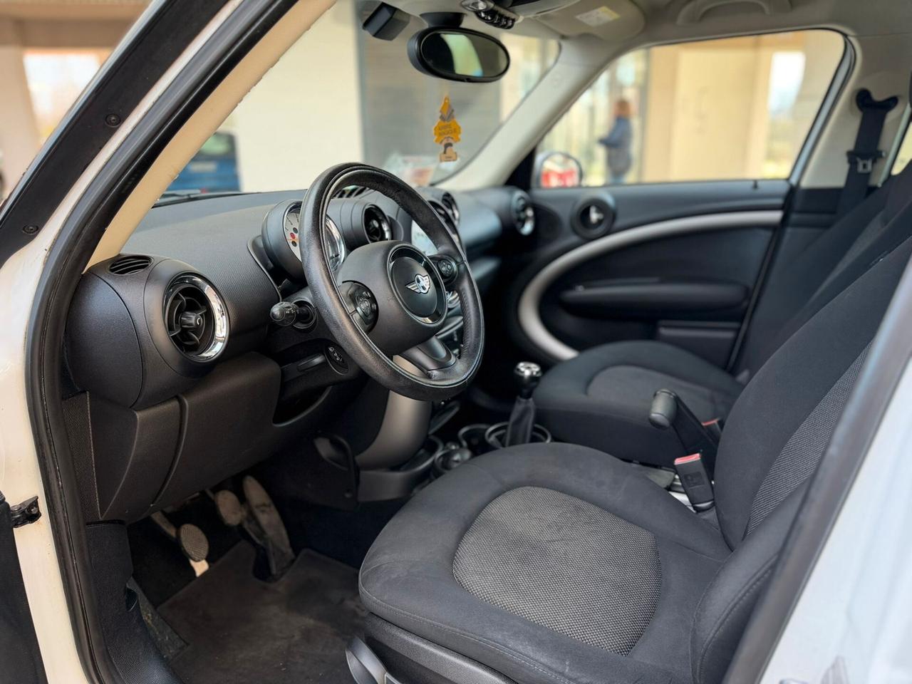 Mini Cooper D Countryman 1.6 adatta a neopatentati 2015