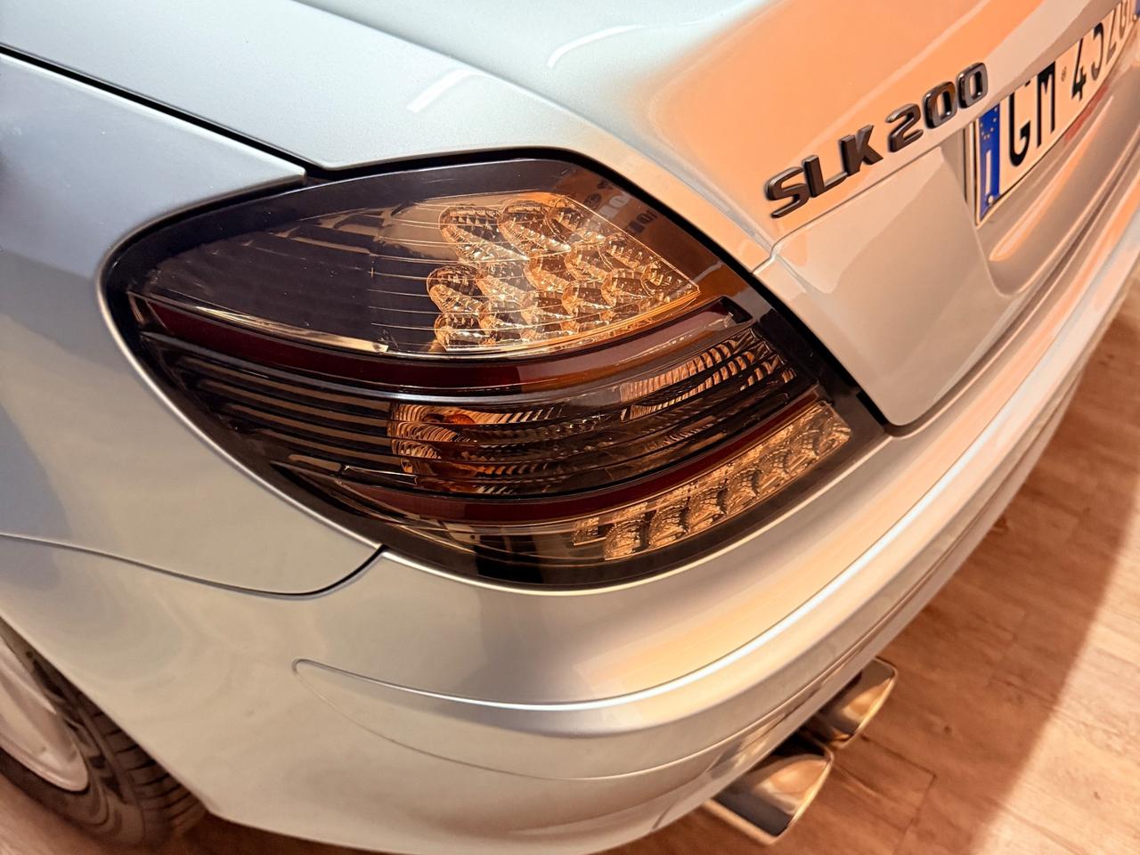 MERCEDES BENZ SLK 200 AMG ISCRITTA ASI IN CONDIZIONI DA VETRINA.