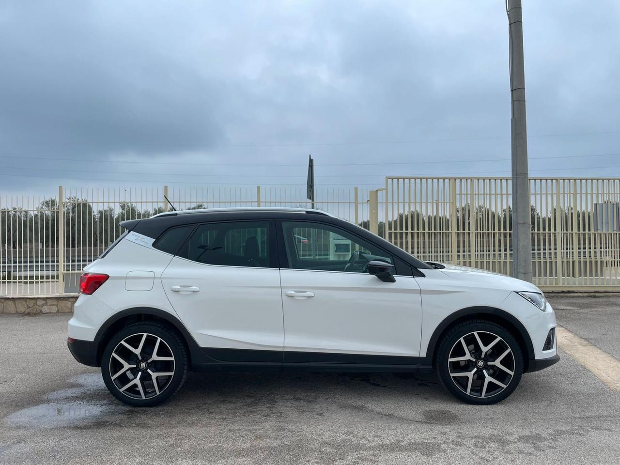 SEAT ARONA 1.0 TGI FR