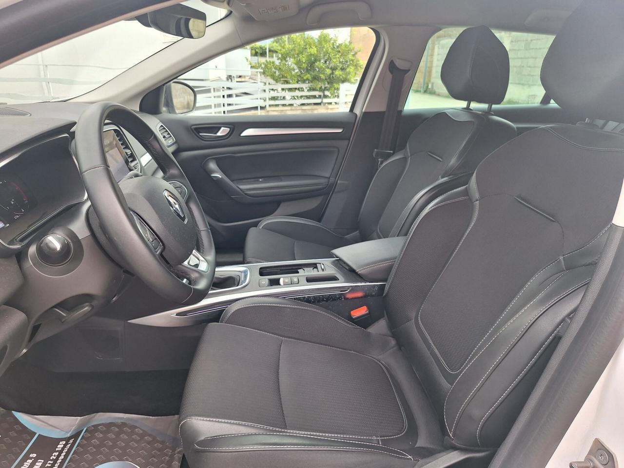 Renault Megane Sporter TECHNO 1.5 dCi 115cv EDC NAV+RETROCAM. 2024