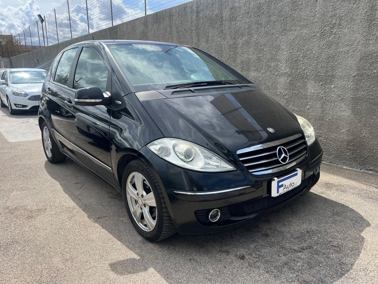 Mercedes-benz A 180 CDI Avantgarde,sensori di parcheggio,comandi al volante,ecc.