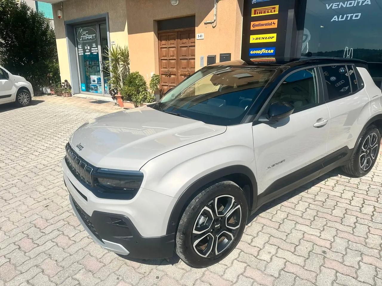 Jeep Avenger 1.2 Turbo 110 CV MHEV Summit