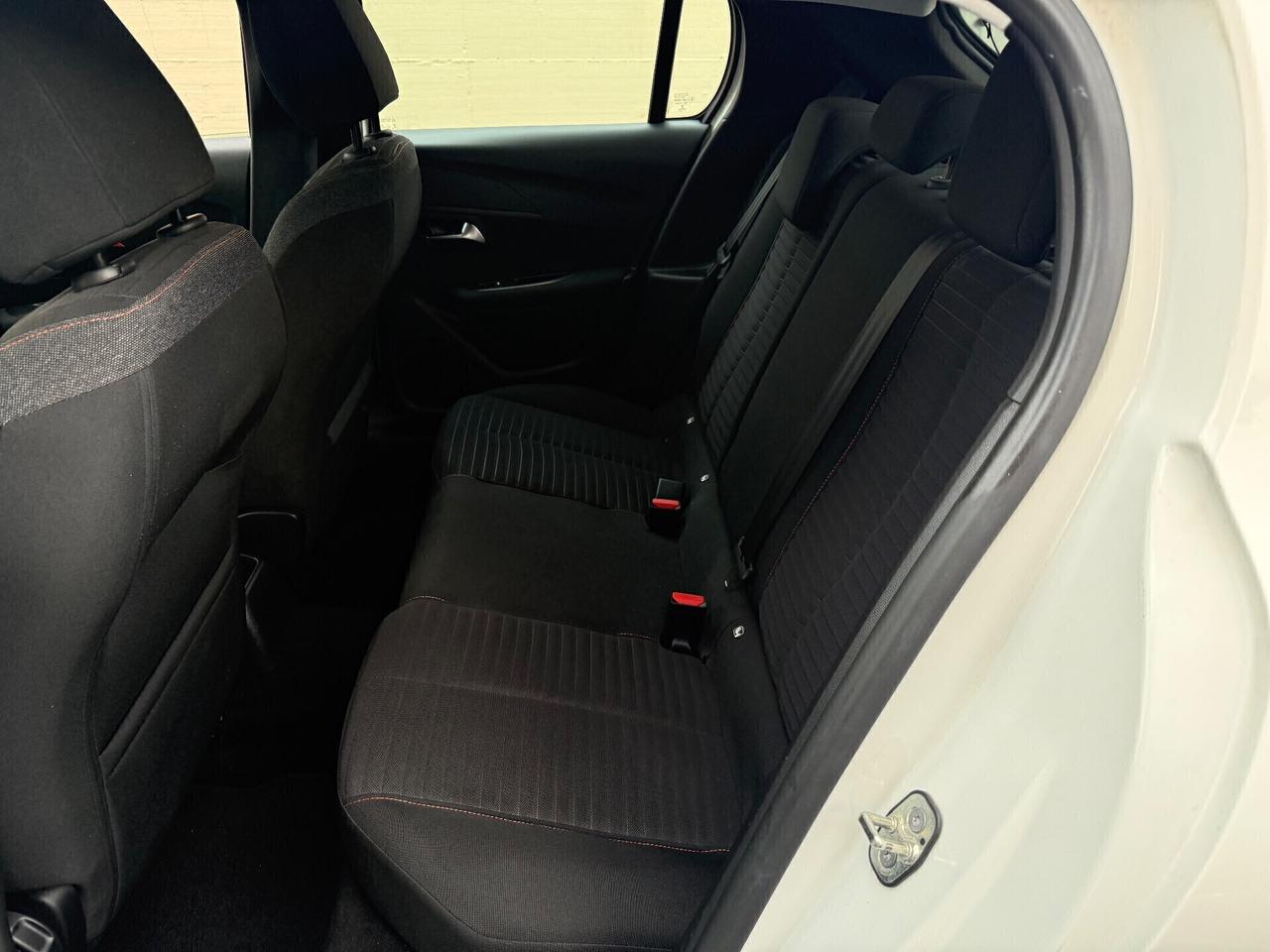Peugeot 208 1.2benzina - 2020